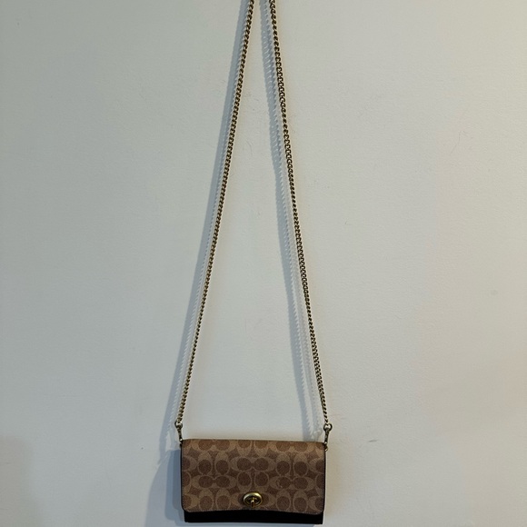 Coach Signature Colorblock Marlow Chain Crossbody - Picture 10 of 11